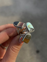 Load image into Gallery viewer, Portal Ring III | size 7.5
