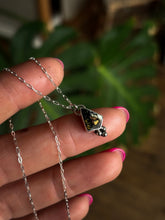 Load image into Gallery viewer, Pendant VII
