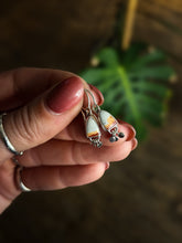 Load image into Gallery viewer, Dainty Portal Earrings
